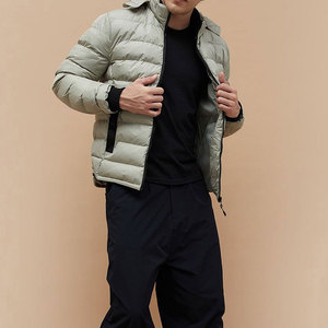 Veste matelassée d'extérieur pour homme, vente en gros, fournisseur de vestes matelassées chaudes d'hiver, veste matelassée à capuche personnalisée pour homme, veste d'hiver chaude et coupe-vent - Product Image 2