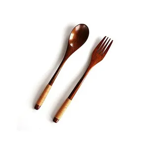 Juego de Servidor de Ensalada de Madera Color Cerezo Hecho a Mano, Juego de Cubiertos de Cocina Naturales de Alta Calidad de Axiom Home Accents - Product Image 6