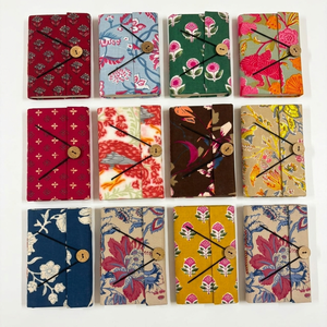 Carnet en tissu imprimé en coton avec lien en cordon |   Journal artisanal fait main pour la rédaction, les cadeaux, les acheteurs en détail et en gros - Product Image 1