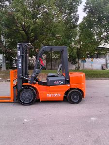 Used HELI 3 Ton Electric Forklift 3 Stage Mast 4.5m Lifting Height <b>Second</b> <b>Hand</b> Forklift for Sale - Product Image 2