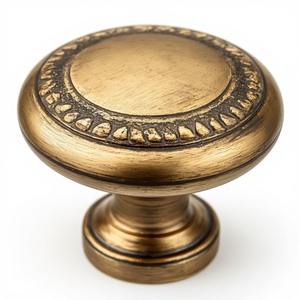 Poignée de porte en métal de haute qualité pour villa et hôtel, style européen, anti-corrosion, prise en main confortable et construction robuste - Product Image 1