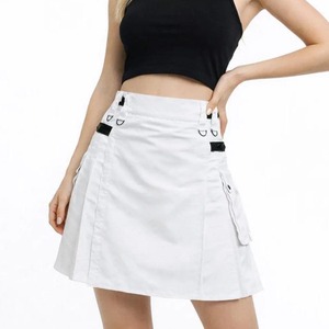 Kilt hybride moderne en tartan plissé en coton avec poches cargo amovibles, sangles latérales, boucles et anneaux - Product Image 1