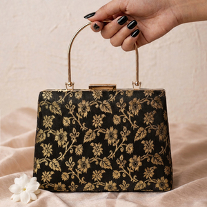 Pochette élégante noire et or avec broderie florale, fermeture à rabat, chaîne/bandoulière, sac de soirée élégant pour femme - Product Image 1