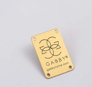Placa de Metal de Latón con Logotipo Personalizado, Diseño Náutico Europeo, Decoración de Esmalte Duro, para Bolsos, Prendas y Letras - Product Image 4