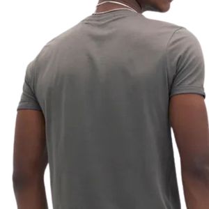 เสื้อยืดออกกำลังกายผู้ชายทรงเข้ารูป แขนสั้น ยืดหยุ่น สวมใส่สบาย เหมาะสำหรับออกกำลังกาย ฟิตเนส และเล่นกีฬา - Product Image 4