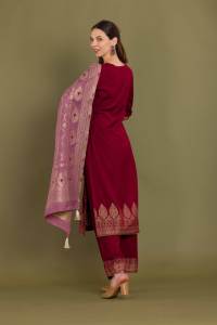 Ensemble Kurti Pantalon Dupatta en laine Acro tissée de qualité supérieure pour femmes, motif floral, pour l'hiver - Product Image 4