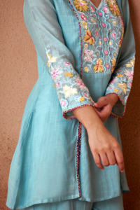 Conjunto de Kurta Recta Bordada en Azul Cielo para Mujer, con Pantalones Palazzo, Traje Tradicional Indio-Pakistaní para Fiestas - Product Image 6