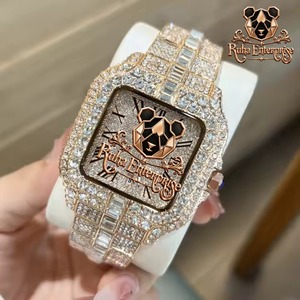 Montre de luxe en moissanite de haute qualité avec détails élégants en pierre pour hommes et femmes – En vente - Product Image 2