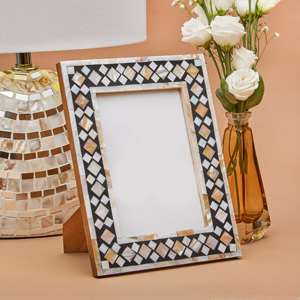 Handcraft mother of pearl photo <b>frame</b> for wall <b>gallery</b> and tabletop decor good price capiz shell inlay <b>frames</b> - Product Image 5