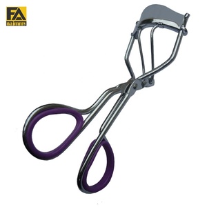 Pince à épiler incurvée pour sourcils en acier inoxydable, poignée confortable, style moderne, possibilité de créer vos propres logos personnalisés - Product Image 1