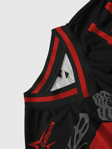 Expédition rapide Maillot de football en mesh surdimensionné Streetwear Col en V T-shirt de sport Vente en gros OEM - Product Image 2