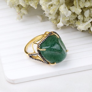 Bague coussin en argent sterling 925 massif plaqué or avec accent diamant et quartz vert naturel, bijoux fins, Memoria Jewels, vente en gros - Product Image 4
