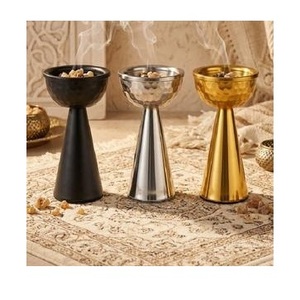 Brûleur d'encens en or martelé sur toute la surface – Porte-charbon et Bakhoor sur piédestal en forme de trompette évasée - Product Image 5