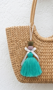 Adorno colgante decorativo con borlas, pompón turquesa y cuentas a rayas para tiradores de armario - Product Image 2