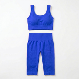 Ensemble de sport pour femmes en tissu 100% coton, taille plus, couleur unie, design unique, nouveau design, ensemble de sport pour femmes, meilleur design, soutien-gorge et short - Product Image 1