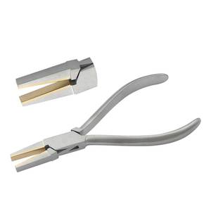 Alicates de punta plana de 130 mm con mordazas de latón liso y acabado mate para crimpado, corte, pesca, OEM para fabricación de joyas y manualidades DIY - Product Image 1