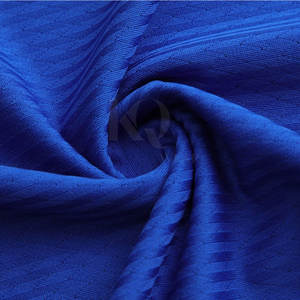 ชุดฟุตบอลสไตล์สตรีทสปอร์ต โพลีเอสเตอร์ ระบายอากาศได้ดี แห้งเร็ว สวมใส่สบาย เหมาะสำหรับการเล่นกลางแจ้งและการฝึกซ้อมประจำวัน - Product Image 6