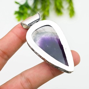 Pendentif en Agate Dentelle d'Amythyste Violette Fait Main en Argent Sterling, Bijou Bohème Vintage en Pierre Précieuse - Product Image 2