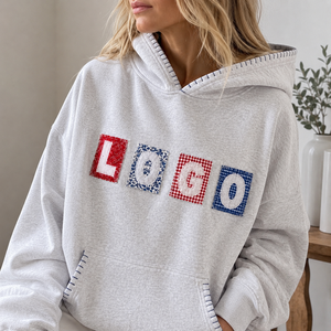 Sudadera amarilla de mujer con cremallera de un cuarto, cuello alto y hombros caídos, estilo oversize - Product Image 2