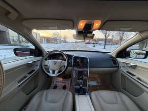 V*olvo XC60 T5 Premier d'occasion de 2015 - Product Image 2