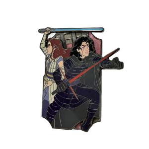 Buen Precio, Pin de Solapa de Esmalte Suave Personalizado con Logotipo, Estilo Anime, Recubierto de Epoxi, de Aleación de Zinc y Níquel Negro, Talla Única, para Eventos - Product Image 1