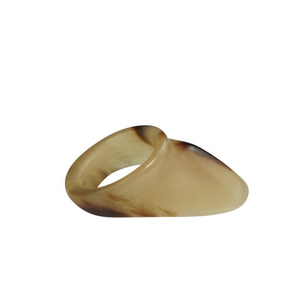 Anillo Clásico para Pulgar Alibow, Hecho a Mano, de Cuerno de Buey Transparente, con Gancho Superficial, Protector de Anillo Extra Indoloro, Seguridad para los Dedos en Tiro con Arco - Product Image 2