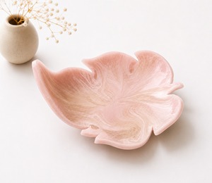 Cuenco de Resina de Lujo con Acabado Artesanal Único, Pieza Decorativa para Interiores Modernos y Decoración de Mesa - Product Image 2