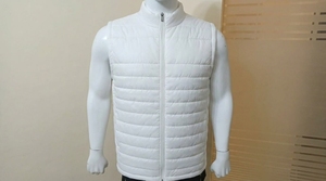 Chaleco Acolchado Sin Mangas para Hombre, Color Naranja, Cuello Alto, Cierre de Cremallera, Relleno Ligero de Poliéster, para Otoño, Corte Regular - Product Image 4