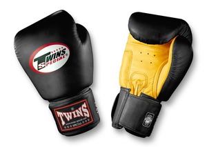 Gants de boxe Muay Thai personnalisés pour la revente, fournis directement par l'usine, pour l'entraînement professionnel et la compétition, avec sangles de maintien pour la gym. - Product Image 3
