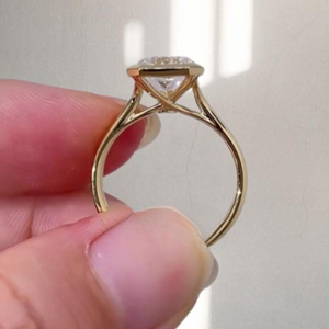 Anillo de Compromiso con Diamante Cultivado en Laboratorio, Corte Radiante, Certificado por IGI, en Oro de 14K, Joyería Nupcial de Lujo para Mujer - Product Image 6