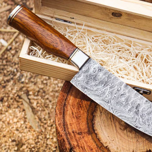 Couteau de cuisine en acier Damas avec manche en bois de qualité supérieure pour la viande, les légumes, les fruits, les herbes et les besoins de cuisson généraux - Product Image 4