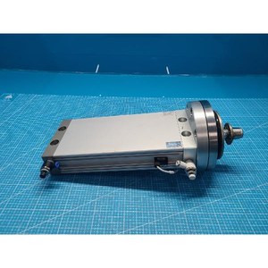 Actuador de Cilindro de Placa SMC MDUB63-E4126-200 Usado Como Está, Piezas de Equipos Semiconductores Legacy - Product Image 5