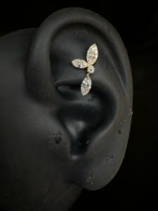Elegantes Pendientes de Oro de 14K con Forma de Marquesa y Gota, con Triple Broche Plano para Perforación de Oreja, Joyería de Fiesta, Regalo para Mujer - Product Image 1