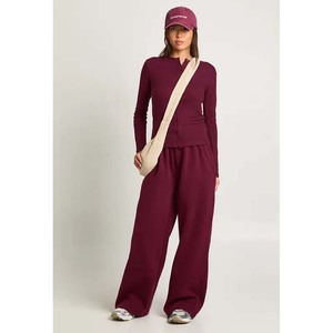 Ensemble 2 pièces en polaire polyester pour femme, style vintage, avec logo personnalisé, broderie de strass et dentelle, collection hiver, vente en gros - Product Image 3