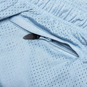 Shorts de sport en maille respirants pour hommes, idéaux pour le basketball, la course à pied et l'entraînement en salle de sport, personnalisables avec logo, pour l'entraînement athlétique. - Product Image 5