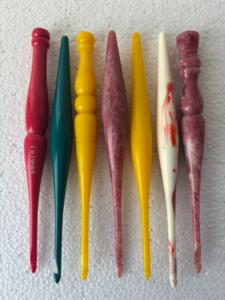 Agujas de Ganchillo Ergonómicas de Resina, Hechas a Mano, Coloridas, para Tejer Hilo, Acabado Liso, Herramientas de Tejido, Suministros de Manualidades al por Mayor - Product Image 3