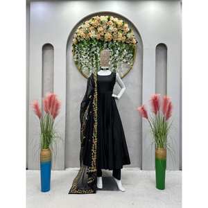 Magnifique ensemble haut-bas et dupatta coupe trapèze pour soirée, taille XL, en tissu mousseline, taille naturelle - Product Image 2