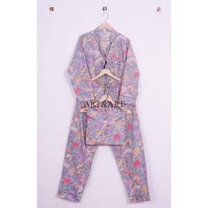 ชุดนอนผ้าฝ้ายลายดอกไม้ดีไซน์ใหม่ขายดีสำหรับฤดูร้อนสำหรับผู้หญิง มีหลายขนาดให้เลือกจากอินเดีย - Product Image 5