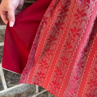 Robe Dirndl pour femme style bavarois, rouge unie, jacquard, mi-longue, coupe trapèze, boutonnée sur le devant, taille naturelle, écologique, respirante, droite