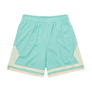 Shorts de plage décontractés personnalisés avec logo OEM, en maille respirante par sublimation, taille élastique, séchage rapide, grandes tailles, couleur unie - Product Image 4