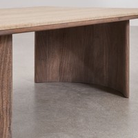 Table basse rectangulaire Vandana Hexa Astra 110x70 cm en travertin et bois d'acacia Casilda