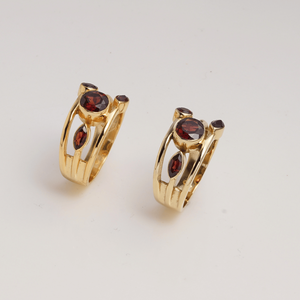 Bague en laiton plaqué or avec pierres multicolores grenat, faite à la main, design minimaliste, élégante, bijoux fins, cadeau pour femme - Product Image 6