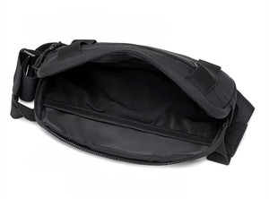 กระเป๋าคาดลำตัวโพลีเอสเตอร์กันน้ำ ดีไซน์เรียบง่าย ทันสมัย ใช้งานได้จริง เหมาะสำหรับทุกเพศทุกวัย สำหรับใส่สินค้าส่งออกจากเวียดนาม - Product Image 3