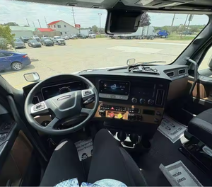 Camión Tractor de Cabina Doble de Servicio Pesado 6x4 para Transporte Comercial de Larga Distancia en Carretera, Diésel, Blanco, Aerodinámico - Product Image 2