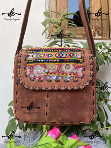 กระเป๋าสะพายแฮนด์เมดหนังแท้ Banjara Look,กระเป๋าถือสะพายข้างใช้งานได้หลากหลายสไตล์กระเป๋าปักลายสำหรับผู้หญิง - Product Image 2