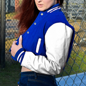 Chaqueta Corta Estilo Universitaria para Mujer, Color Azul Rey con Letras Blancas, Chaqueta Bomber con Mangas de Cuero Sintético, Ropa Exterior Informal, Moda Femenina - Product Image 2