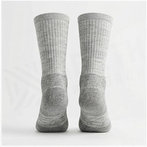 Chaussettes de randonnée respirantes North Approach Crew Socks grises pour adultes, saison printemps - Product Image 2