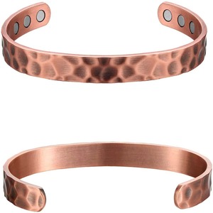 Bracelet en cuivre massif avec travail artisanal décoratif et design réglable pour une utilisation quotidienne confortable et élégante - Product Image 2