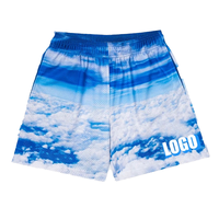 Shorts en maille pour homme, imprimé nuages bleus, taille élastique, respirants, décontractés, avec logo imprimé par sublimation sur le devant