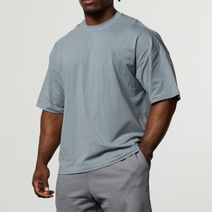 Camiseta de algodón de manga corta con cuello redondo para hombre, estilo casual, corte regular, color liso, tejido de punto. - Product Image 1